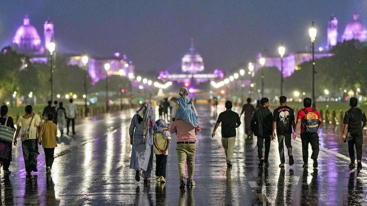 Delhi-NCR weather alert: IMD forecasts gusty winds, heavy downpours ...