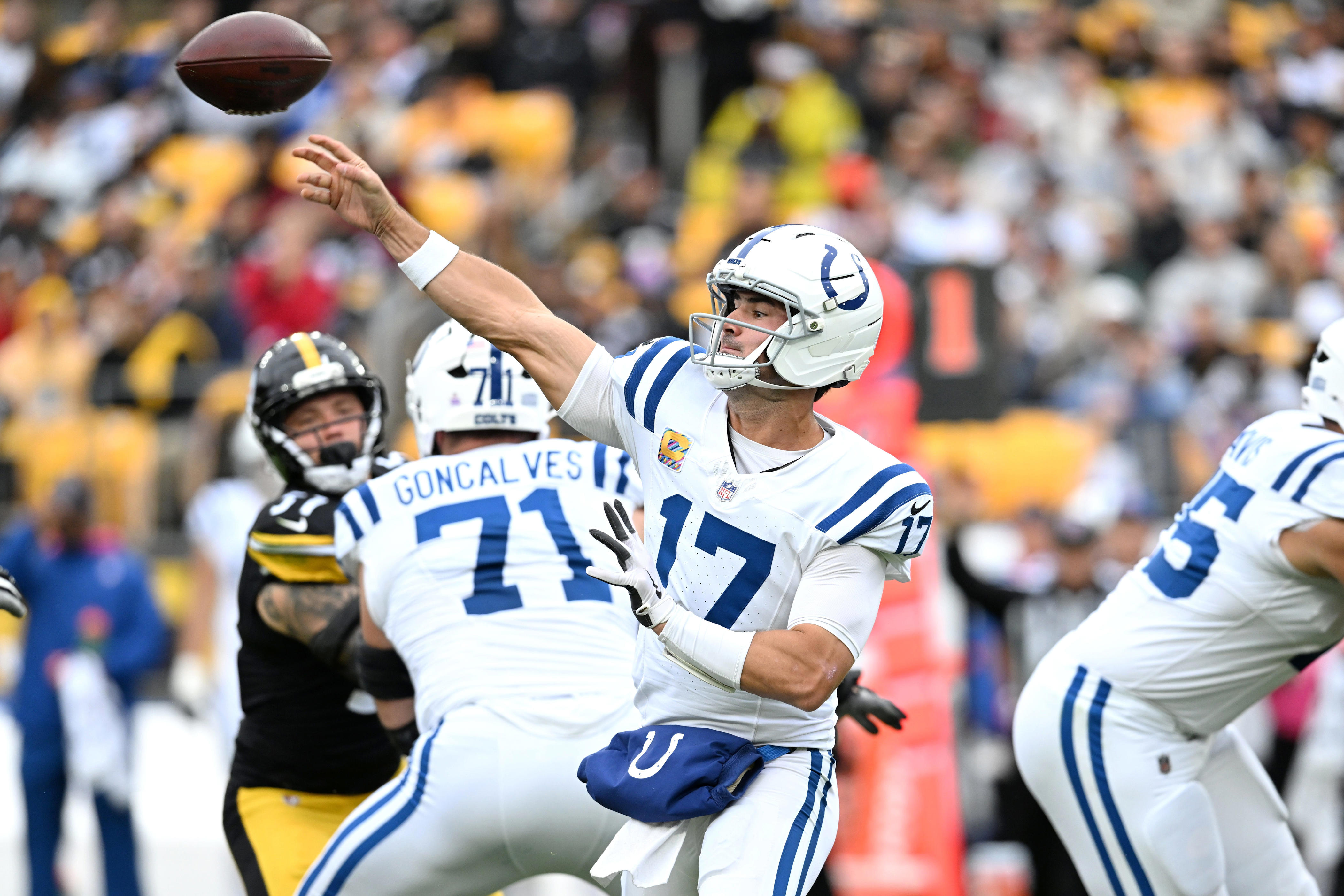 Daniel Jones fully practices