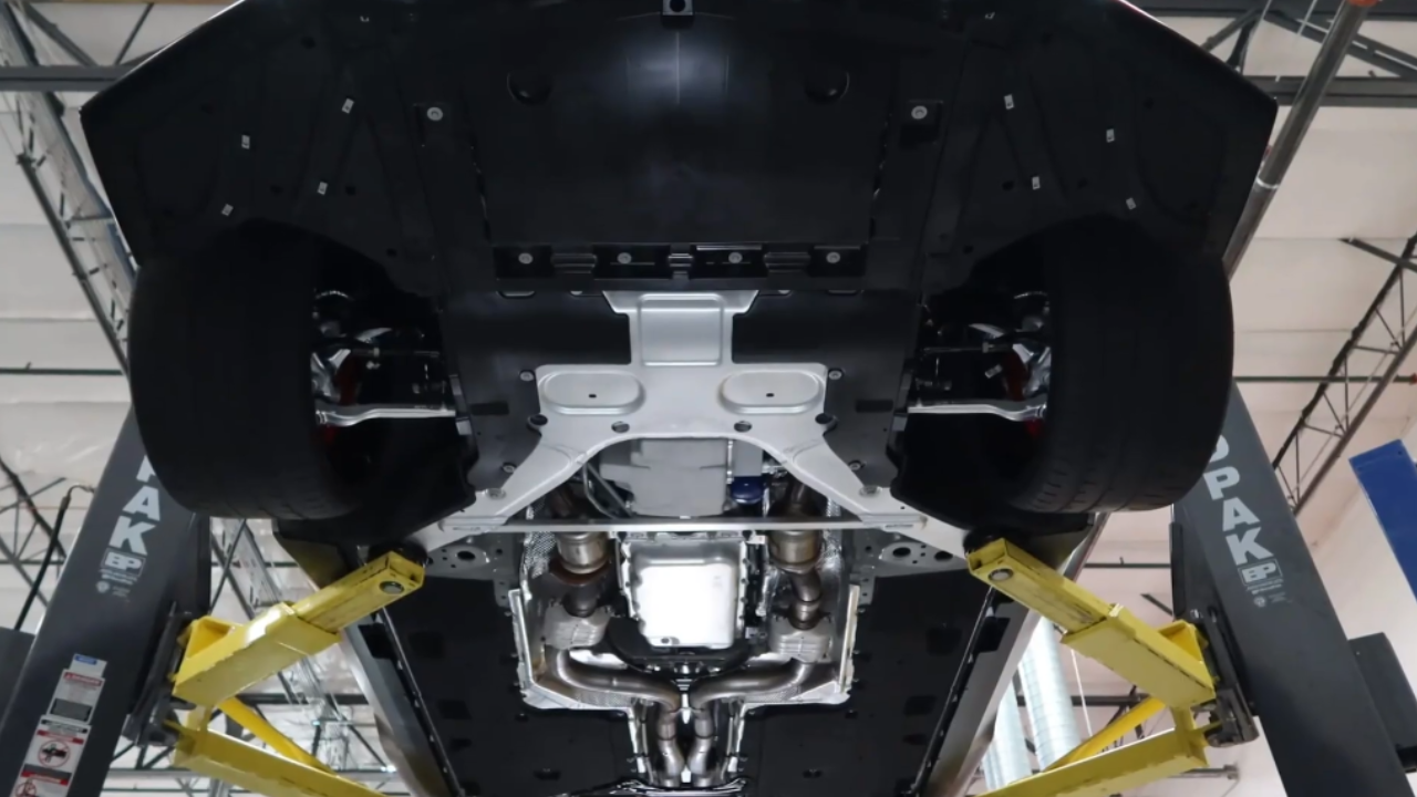 How the Camaro ZL1 1LE suspension improves track handling
