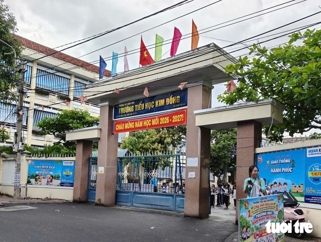 Yêu cầu làm rõ việc 2 hiệu trưởng xuống làm giáo viên, hiệu trưởng trường khác được điều về