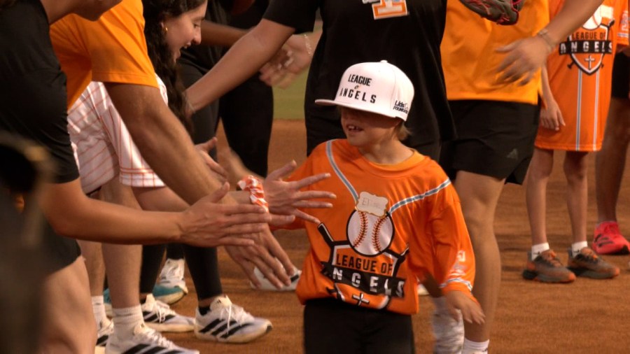 Tennessee softball hosts League of Angels for night of joy on Rocky Top