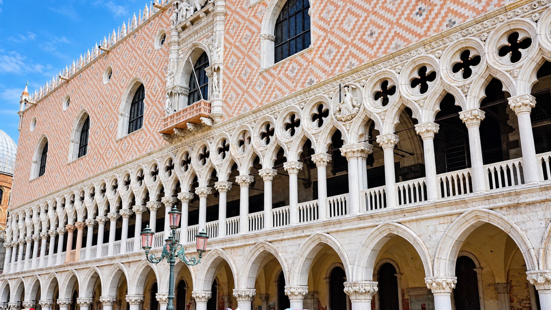 Pink marble patterns and gothic arches in Venice, Italy (4K)