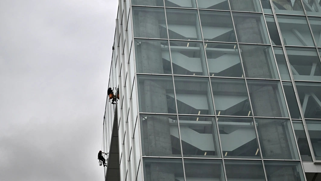 Fall window cleaning sees surge in smart automation