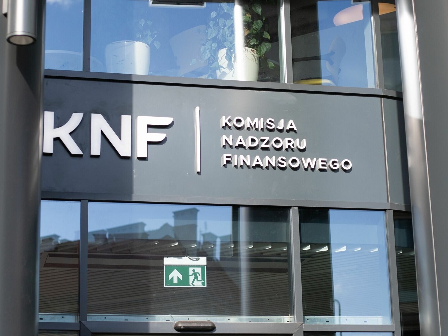 „Bank”, który wcale nim nie jest. KNF pilnie ostrzega Polaków przed tą ...