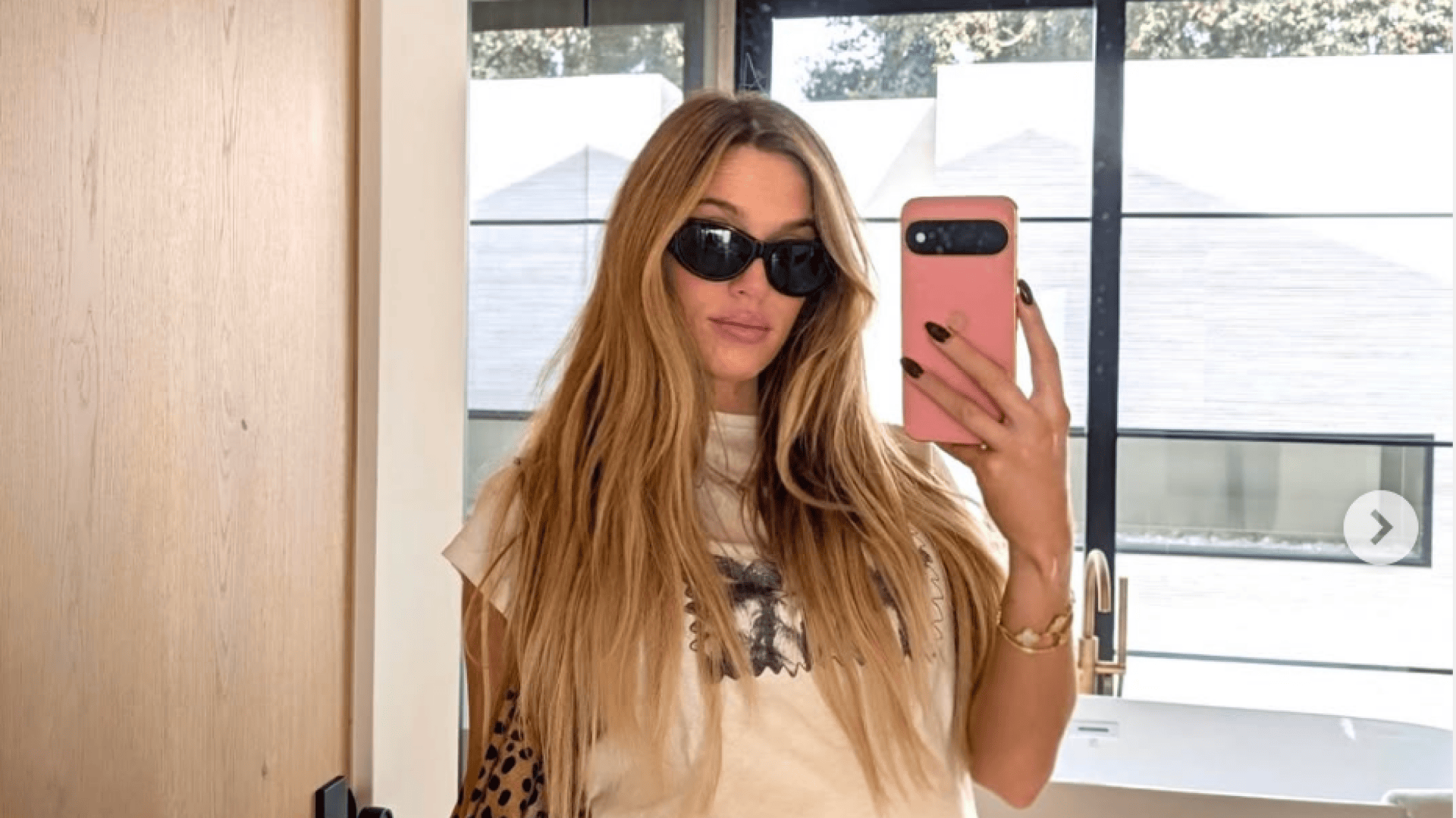 Pregnant Alex Cooper shows off her growing baby bump: 'Final countdown'