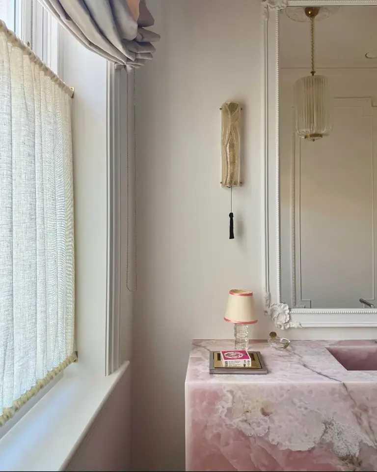 The one decorative gesture trend finally explains what your room is missing