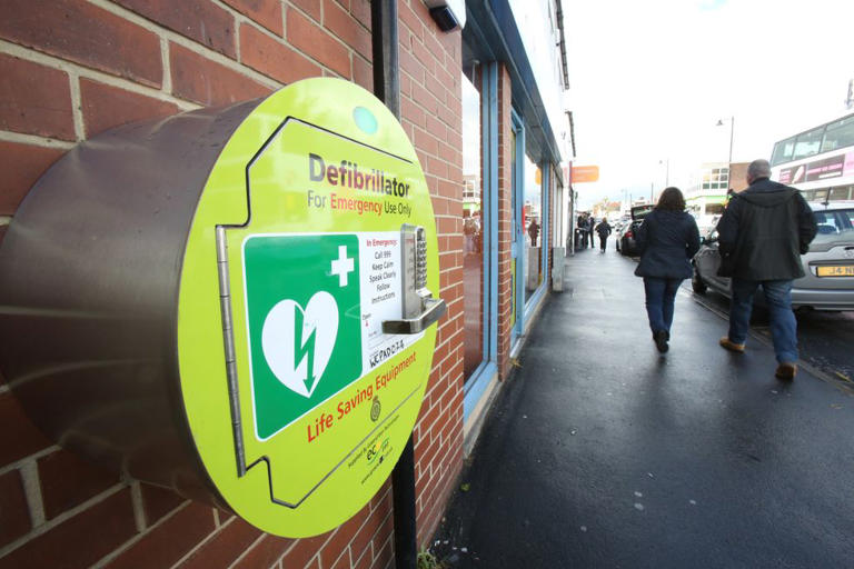 Driving law changes could see defibrillators installed in all new cars ...