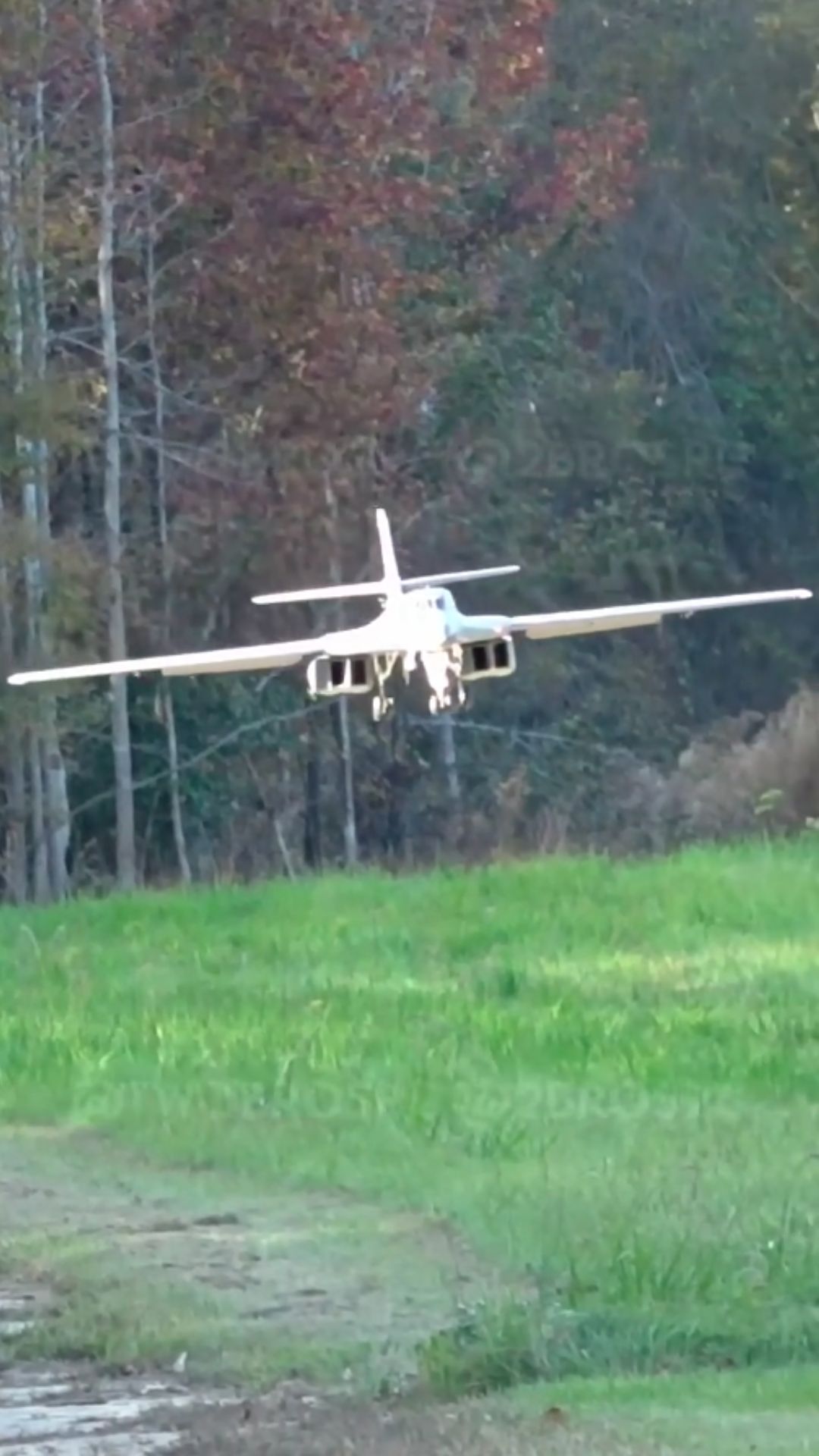 B-1B Lancer RC jet demonstrates a precision landing