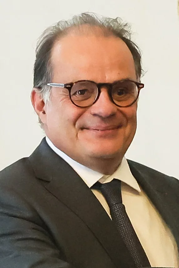 Démission réclamée : le gouverneur de la Banque de France dans la ...