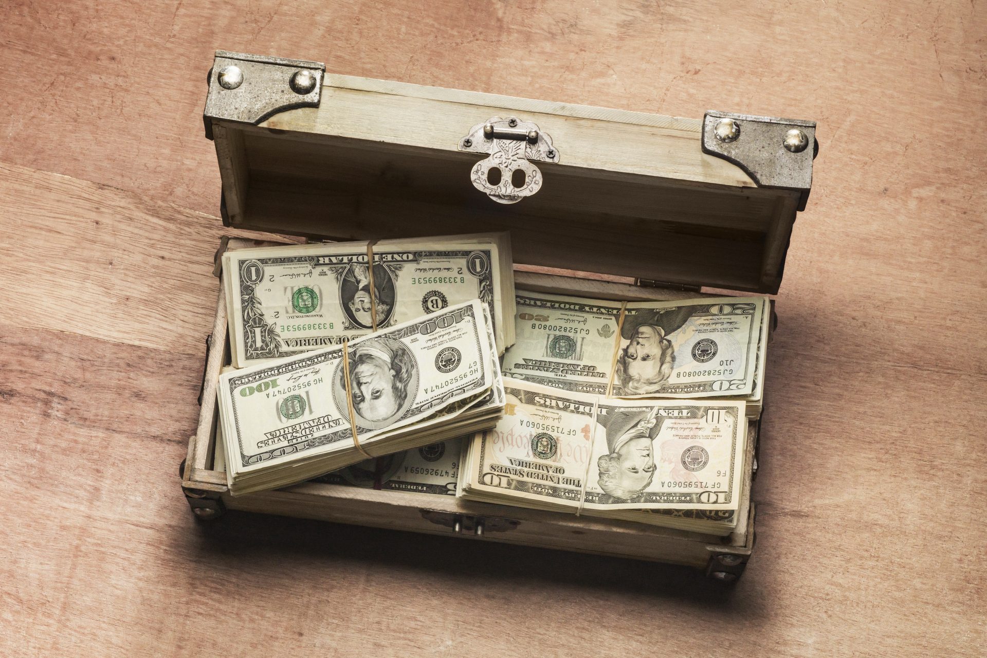 Who holds the wealth in America? Startling insights revealed