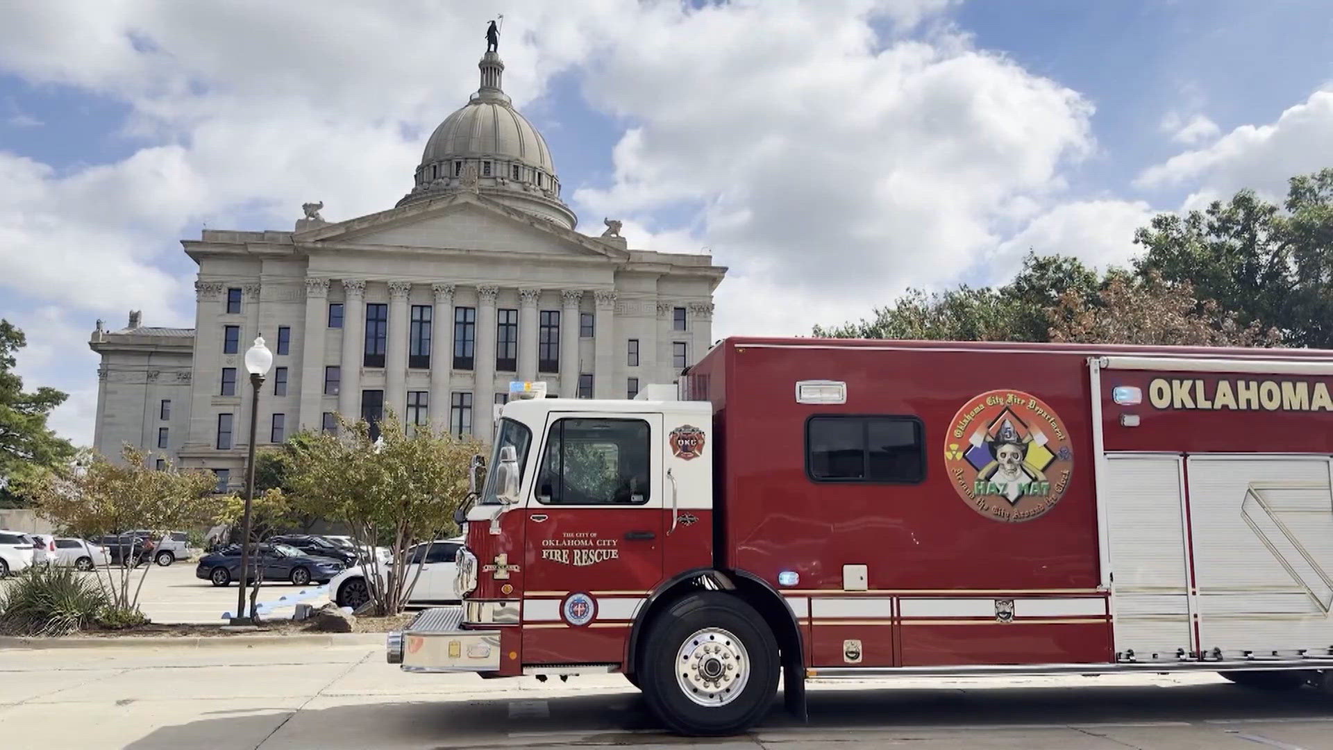 FBI investigates after someone sent envelopes with white powder to ...