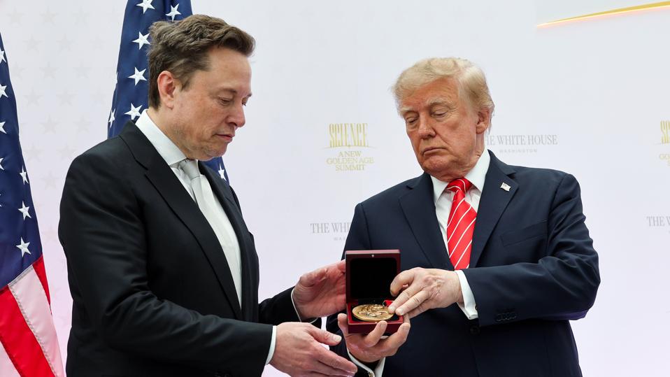 Musk says US military and Trump control Starshield limits as Zelenskyy ...