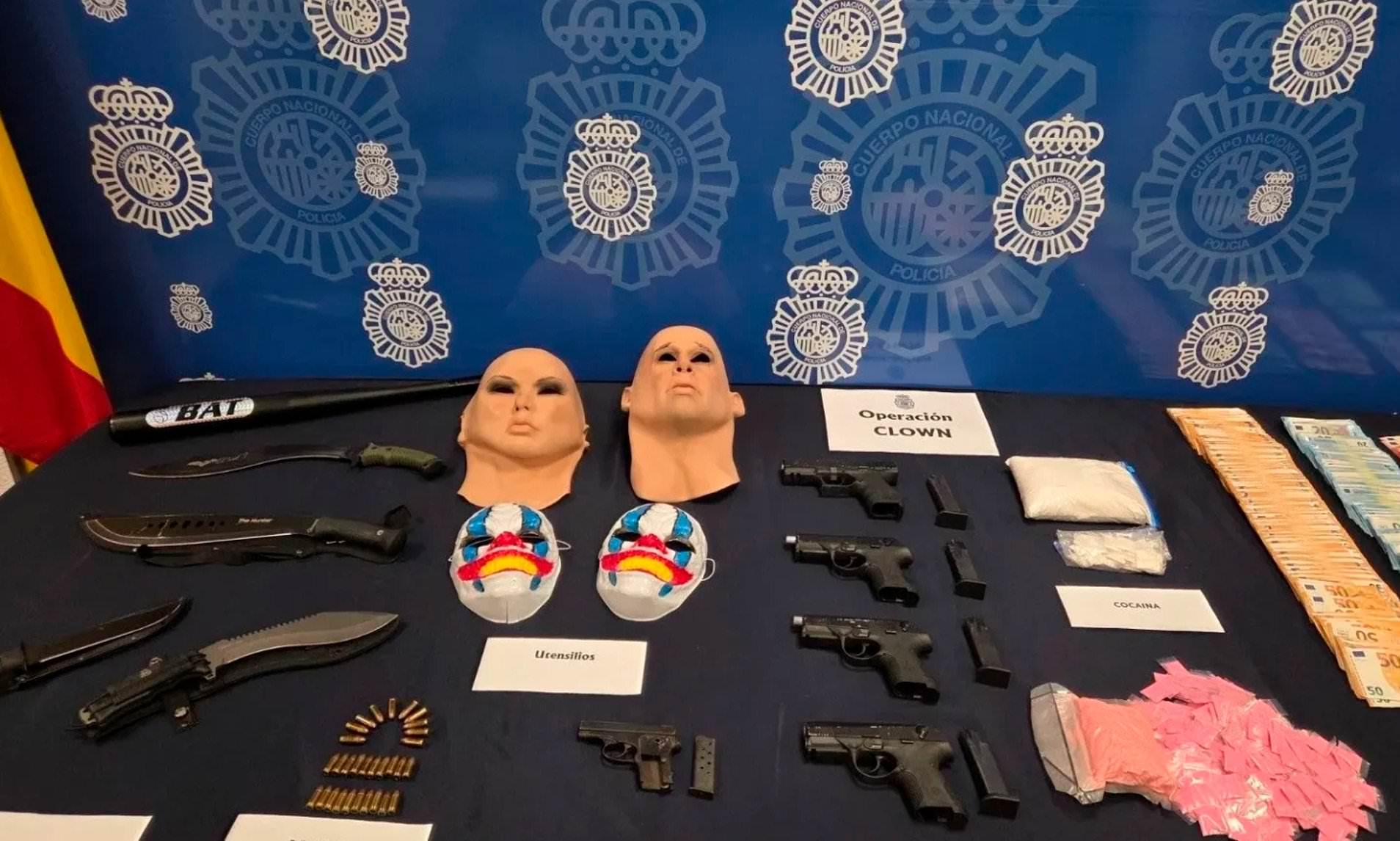 Three British teens amassed arsenal of guns and machetes to raid Costa ...