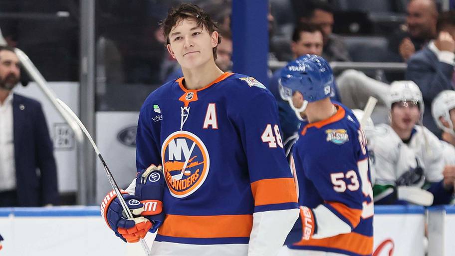 NY Islanders D Matthew Schaefer shares what he wants to become in five ...