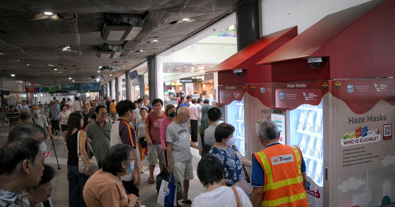 Lines form for N95 masks as haze situation persists; conditions could ...