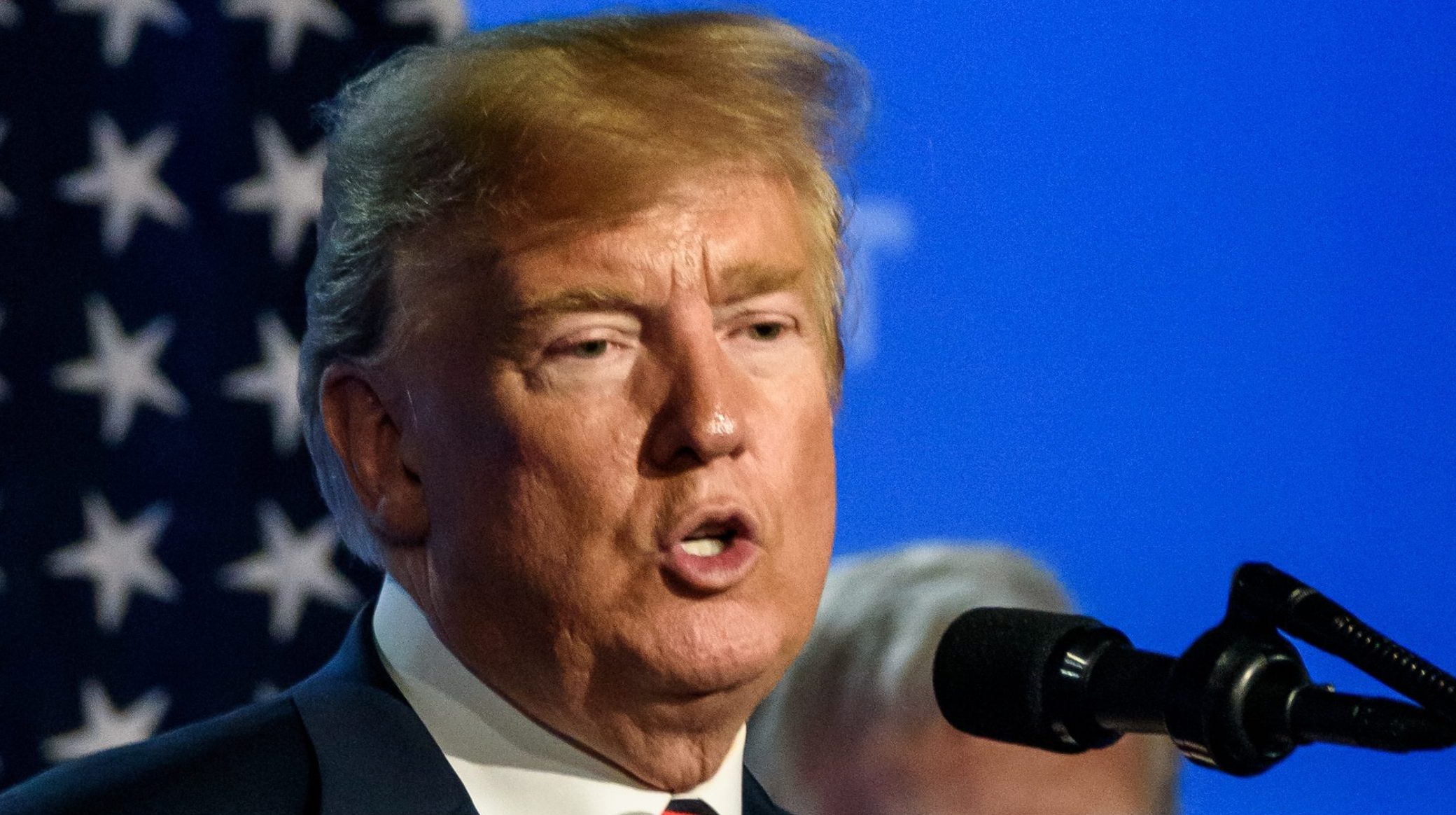 Trump déraille dans un discours décousu : un étrange tic de ...