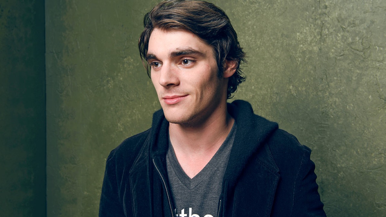 RJ Mitte found “his person” after 10 years… then they never got the ...