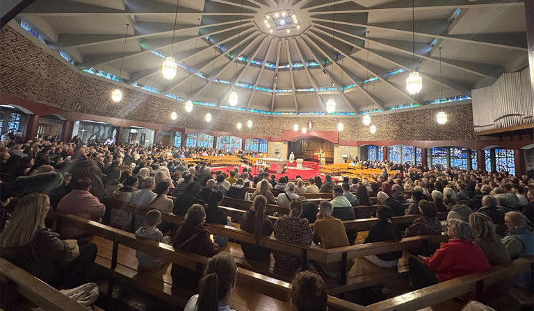 Hundreds attend vigil for Waterford arson attack victims