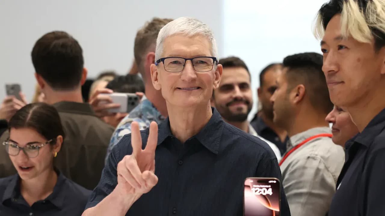 Premarket movers: AAPL gains on China AI approval report — why WMT ...