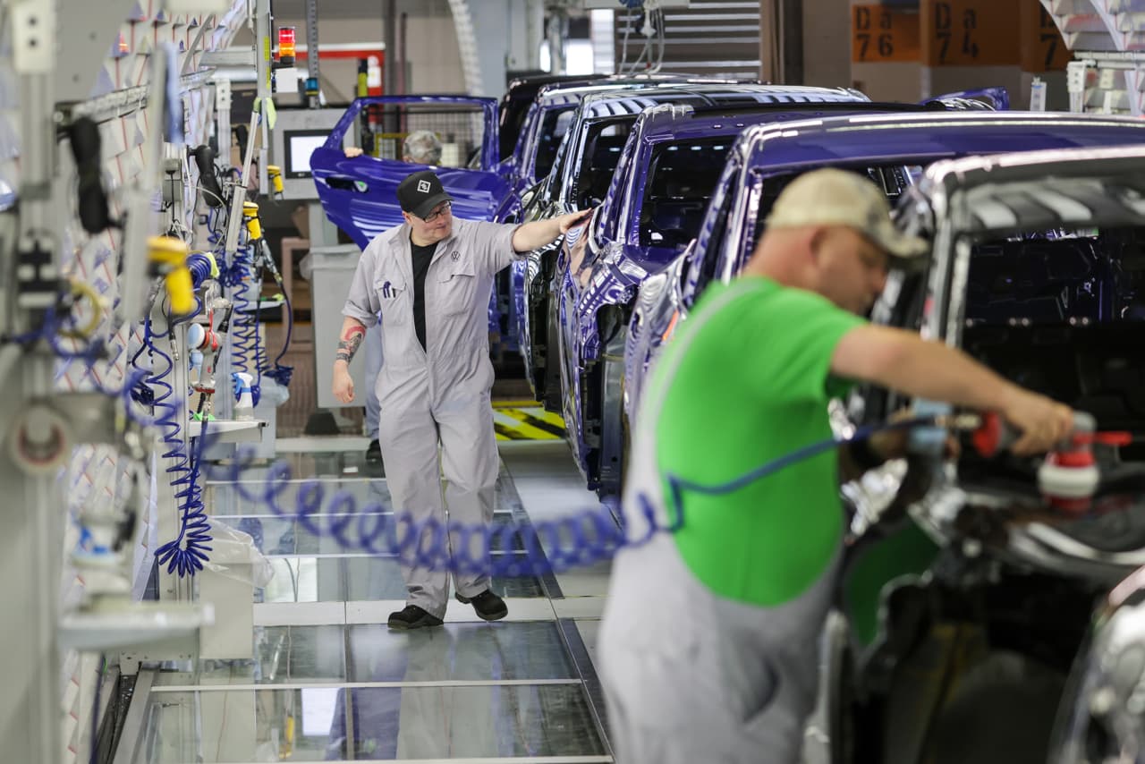 Europe fights back against China on trade. These auto makers may benefit.