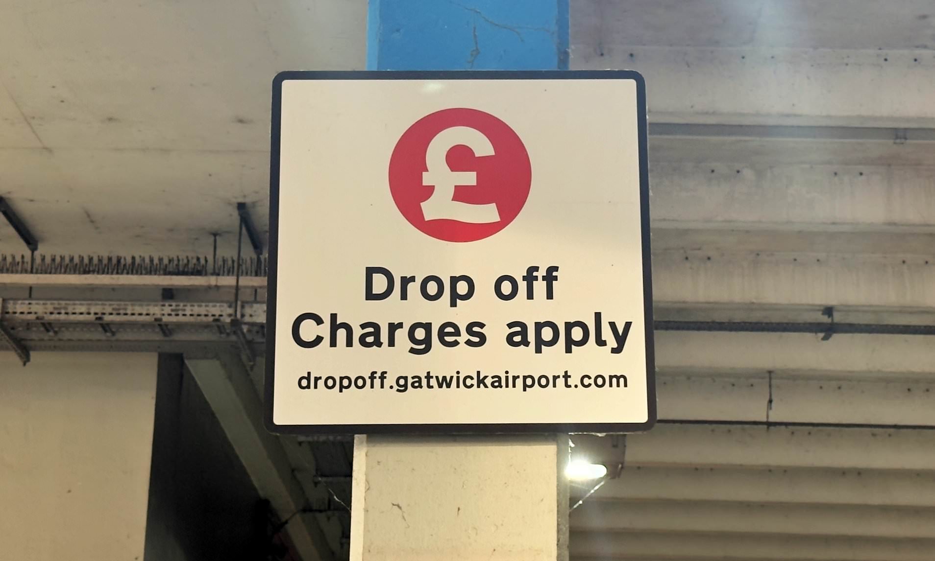 Extortionate airport drop-off fees of £10 for ten minutes face ...