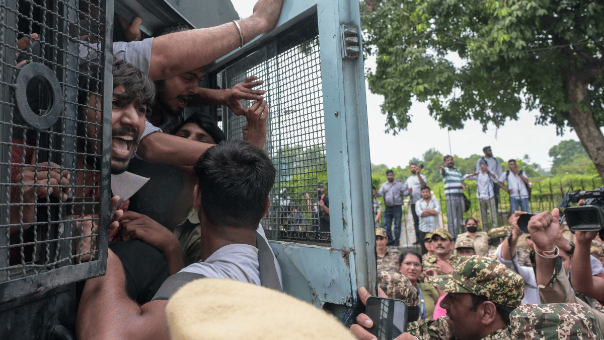 Delhi anti-CEC protests: Police, ECI, Oppn get SC notices; 'nobody can ...