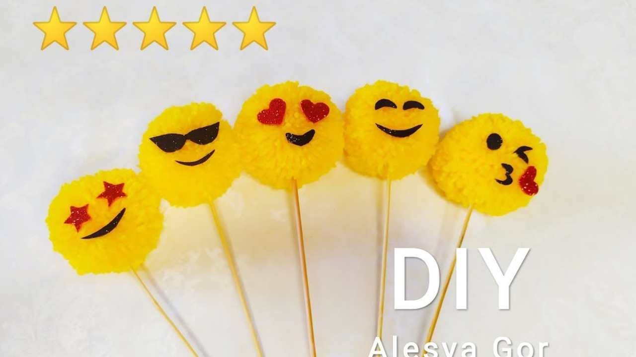 DIY smiley emoji decorations for candy bouquets