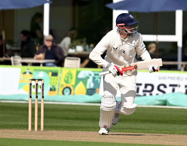 Batsman Zak Crawley signs further one-year extension with Kent Cricket ...