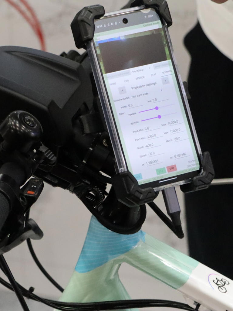 ネットワークアナライザーにAI搭載、協調人工知能で自転車の運転支援、水中ドローンによる海洋デジタルツイン、「吸うラーメン」など、「CEATEC ...