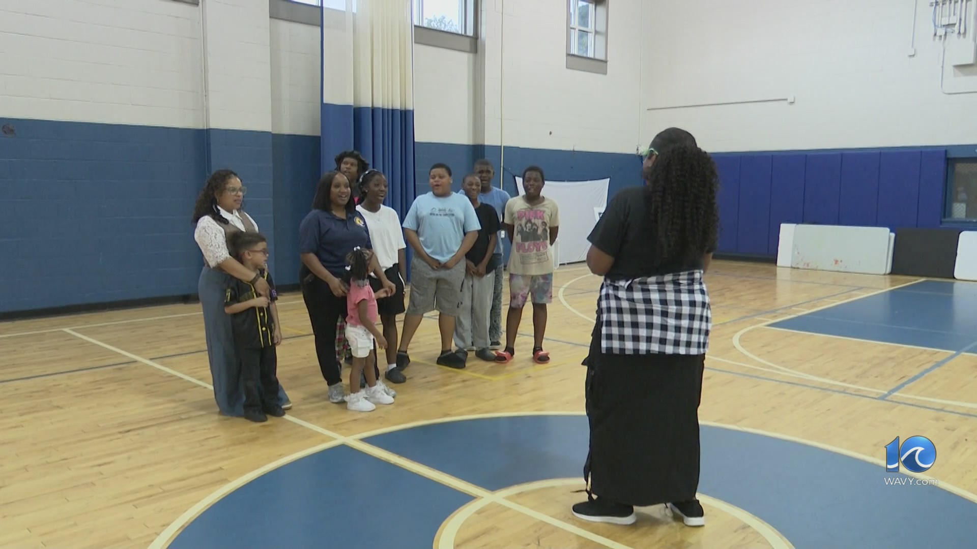 Norfolk students take pledge against gun violence