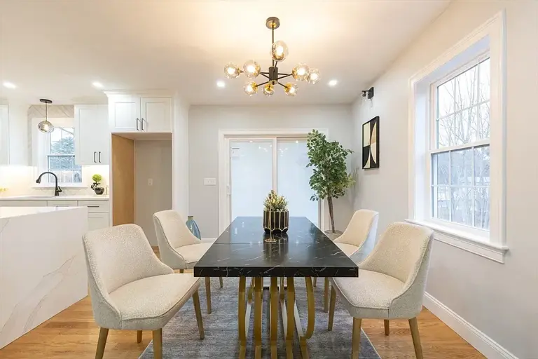 East Bridgewater home on N Central Street sells for $815K