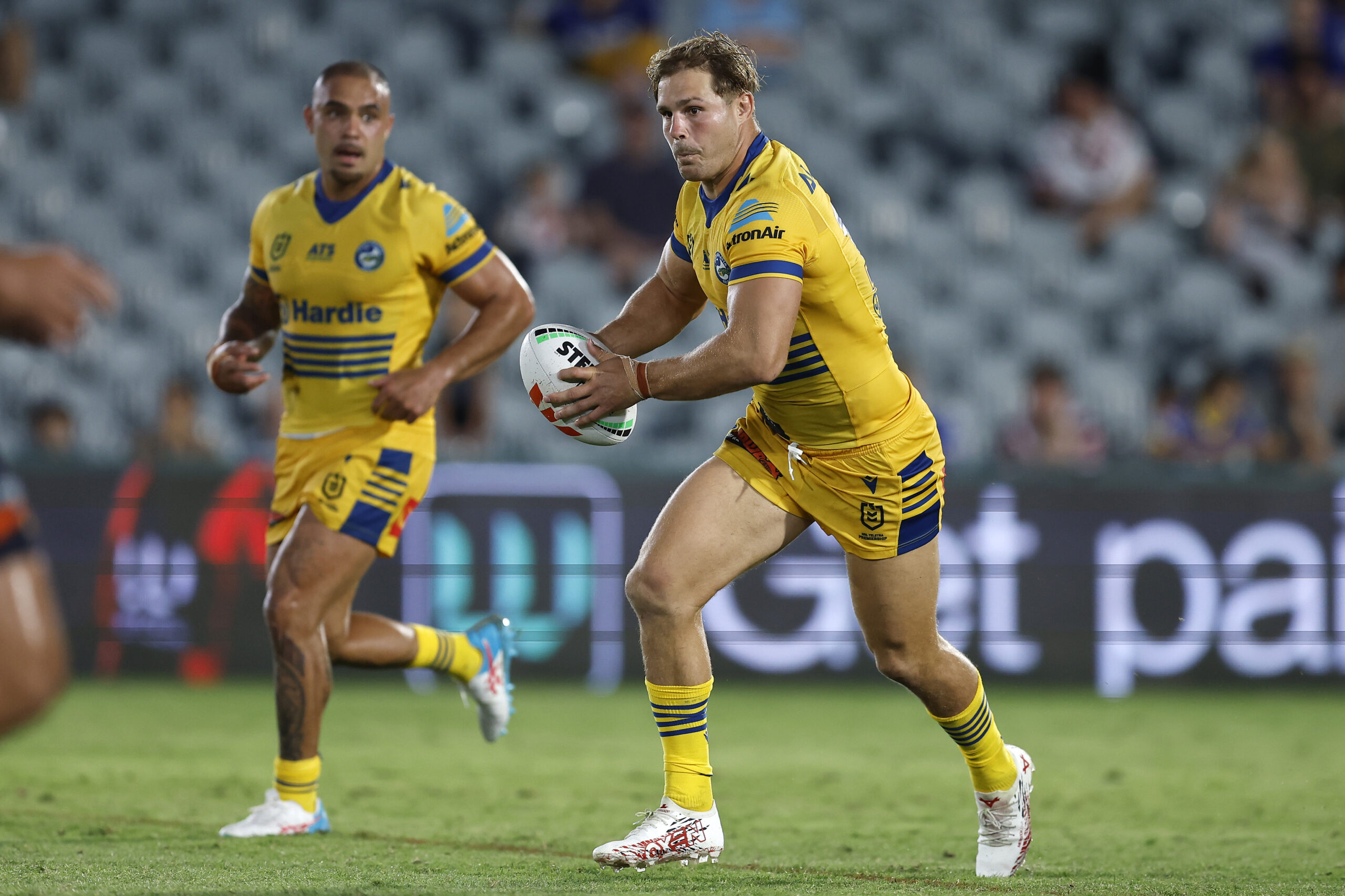 Jack de Belin reveals contract offers, provides update on future
