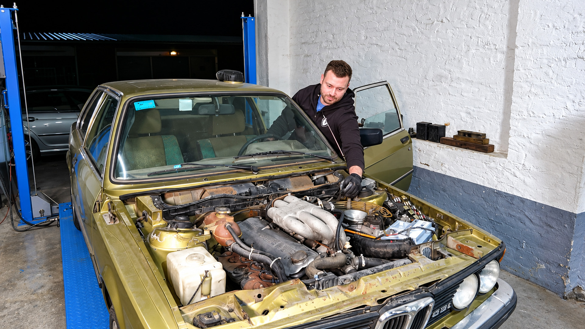 This classic BMW refuses to start properly when cold