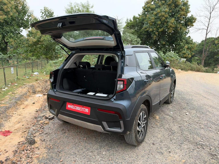 Mahindra XUV 3XO CNG launched with turbo petrol engine: Check price ...