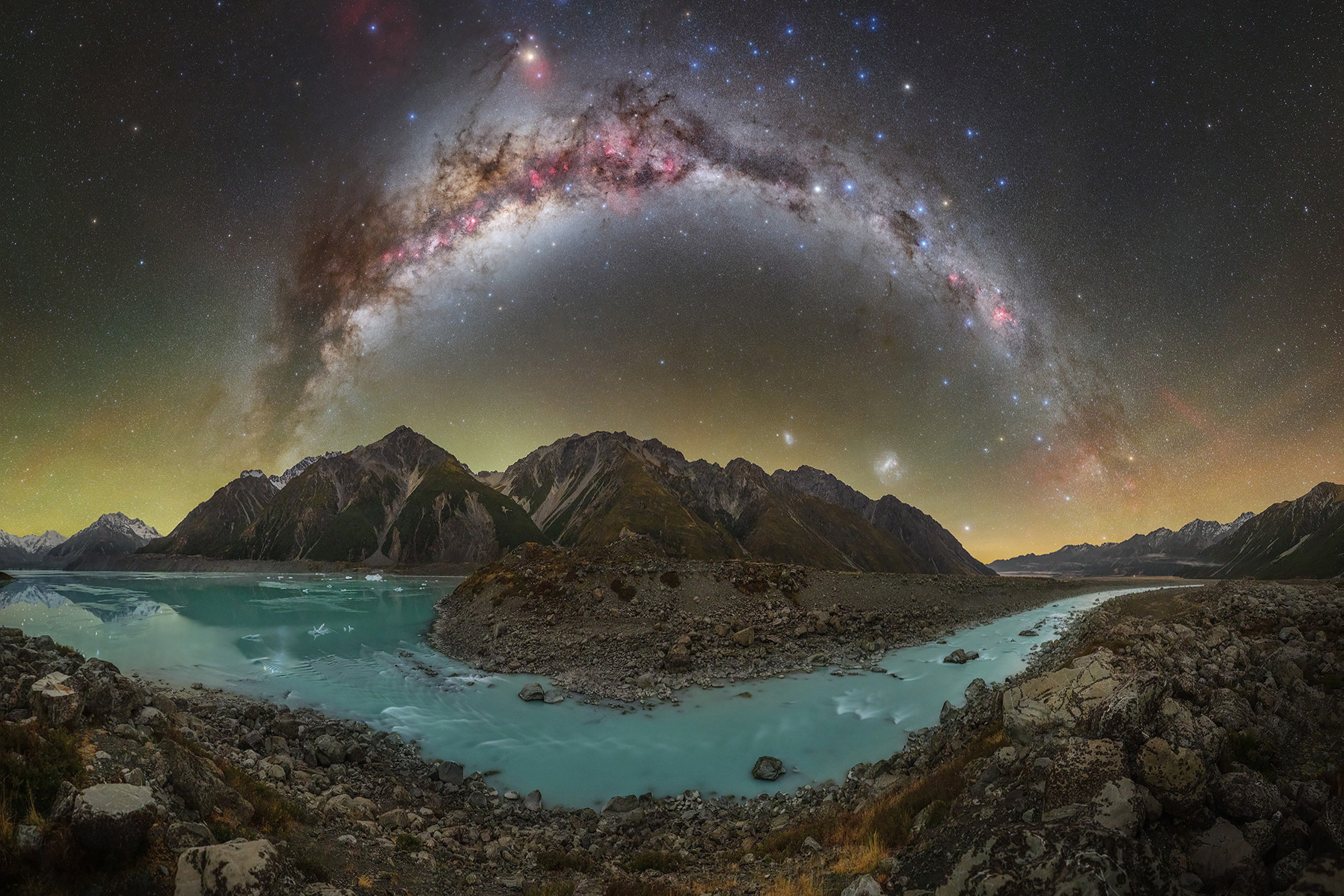 Breathtaking images capture the magic of the night sky