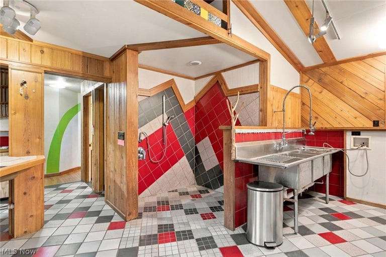Local home with unusual kitchen goes viral