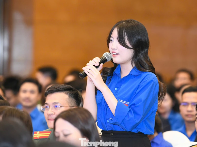 Bộ trưởng GD&ĐT nói gì về việc sử dụng AI trong dạy và học?