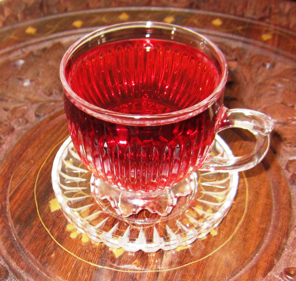 10 fruit-infused teas to brew by the pitcher