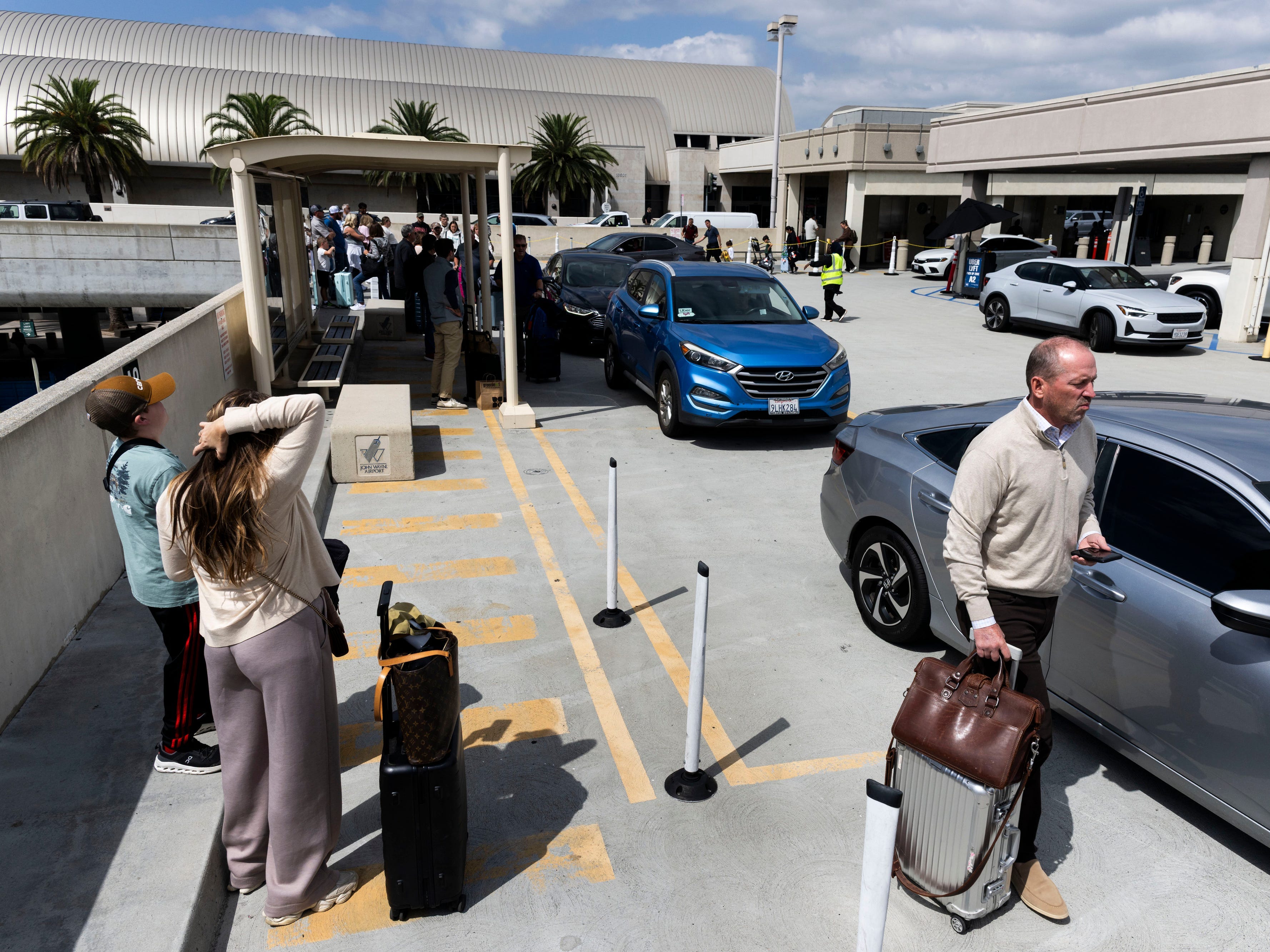 Lyft starts a business travel brand, escalating its Uber rivalry