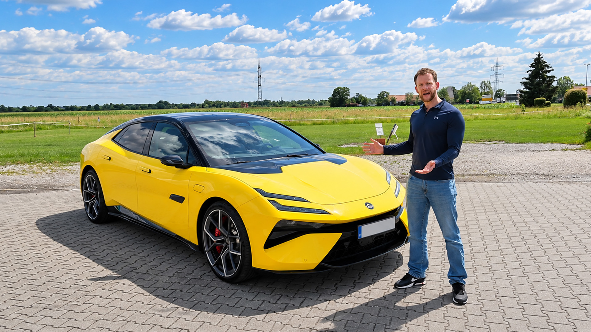 Lotus Emeya showcases its exterior design and sporty electric car character