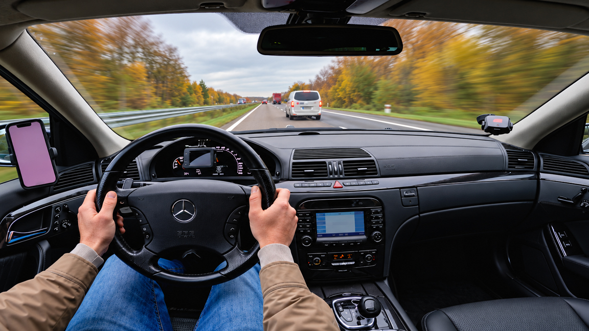23-year-old Mercedes is faster than almost every car on the Autobahn