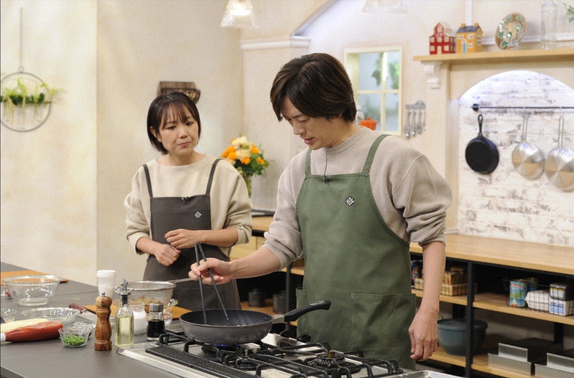 ＜DAIGO＞「最高の組み合わせ!」山本ゆりと「鶏とさつまいものオーロラソース」を作る「DAIGOも台所」で