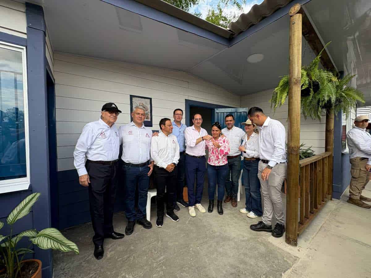 Clínica de Oftalmología Sandiego se suma a Adopta un Hogar, de Grupo ...