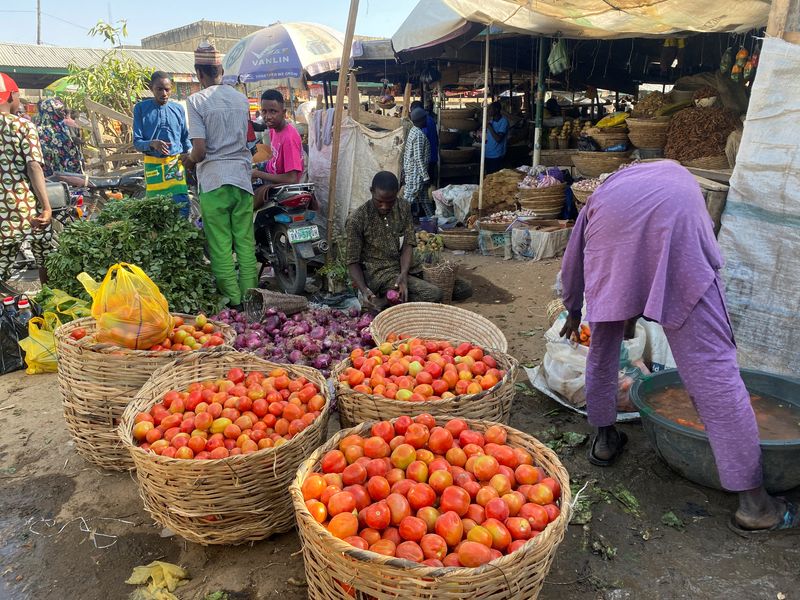 Nigeria's inflation rate eases slightly but still a worry for many citizens