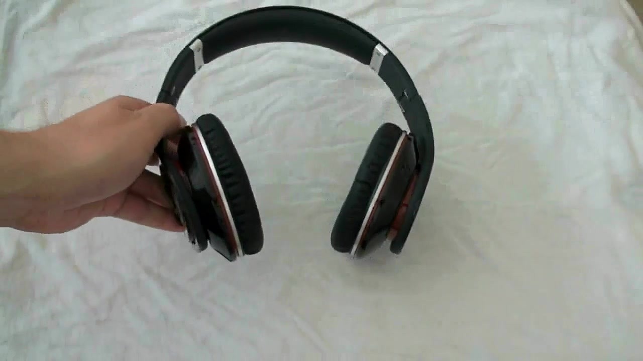 Throwback to Jon Rettinger reviewing Beats by Dre studio headphones