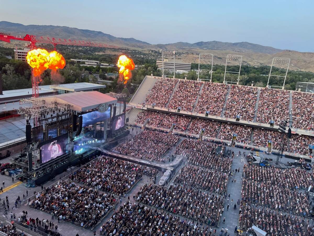 Record-setting global music star to rock Boise's Albertsons Stadium in ...
