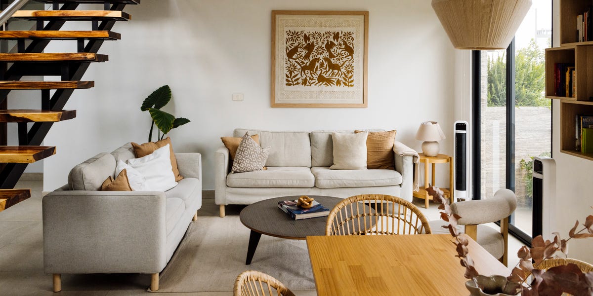 The simple living room seating rule designers swear by for a more ...