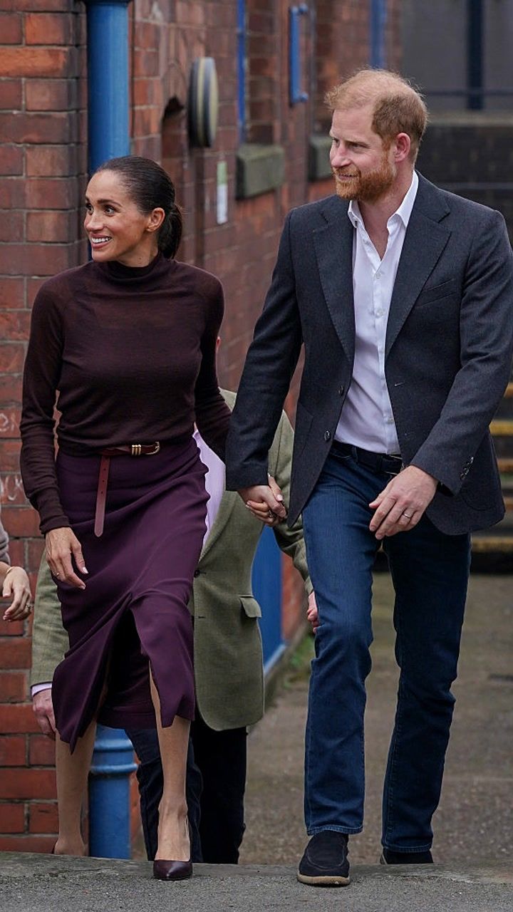 Meghan 'plays humble' with Harry as fans offer 'sympathy and forgiveness'