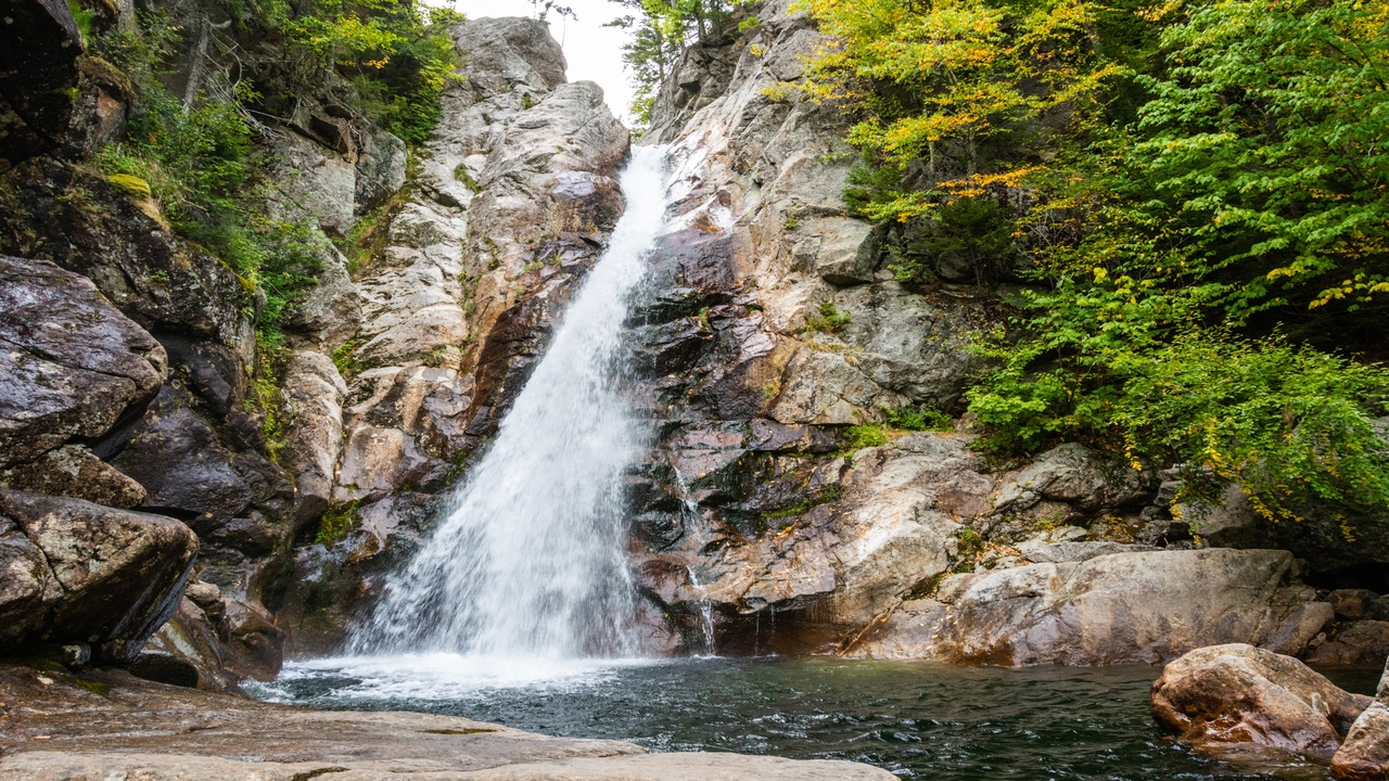 Pull off Route 16 and New Hampshire’s cliffs will soak your face in seconds