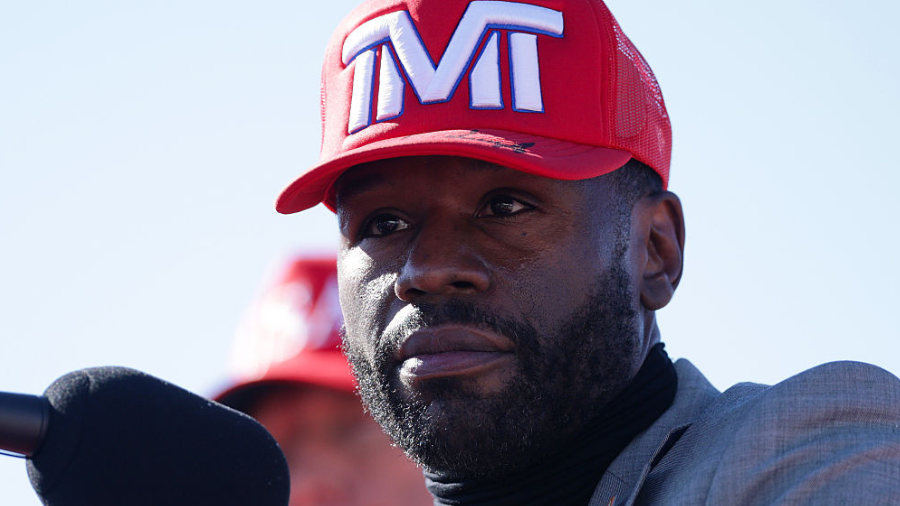 Floyd Mayweather endorses Donald Trump at Arizona rally